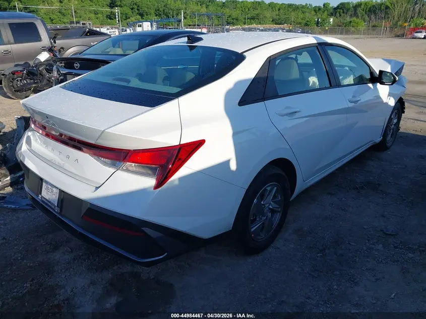 2026 HYUNDAI ELANTRA SE