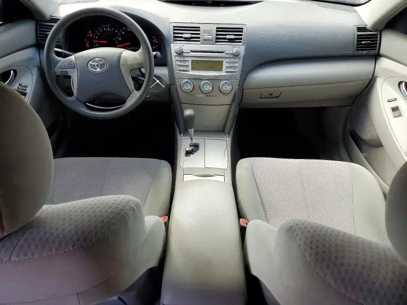 2010 TOYOTA CAMRY LE  