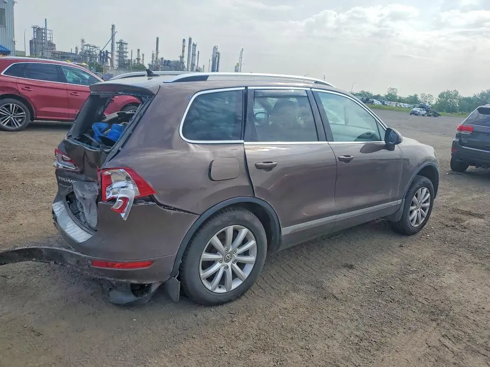 2011 VOLKSWAGEN TOUAREG V6 TDI  