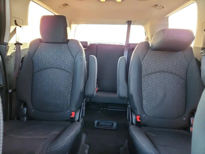 2013 GMC ACADIA SLE  