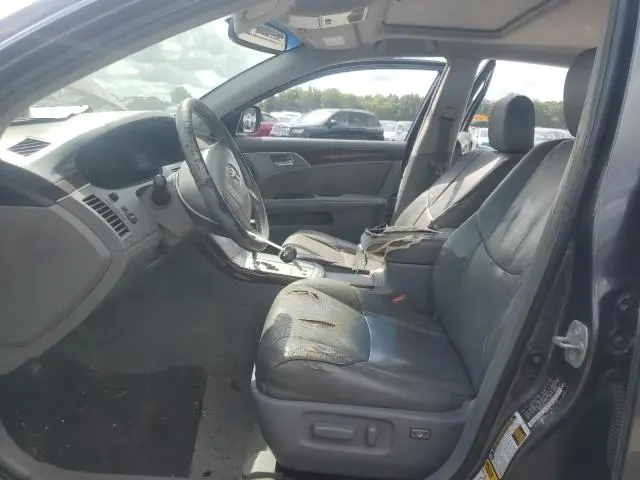 2010 TOYOTA AVALON XL  