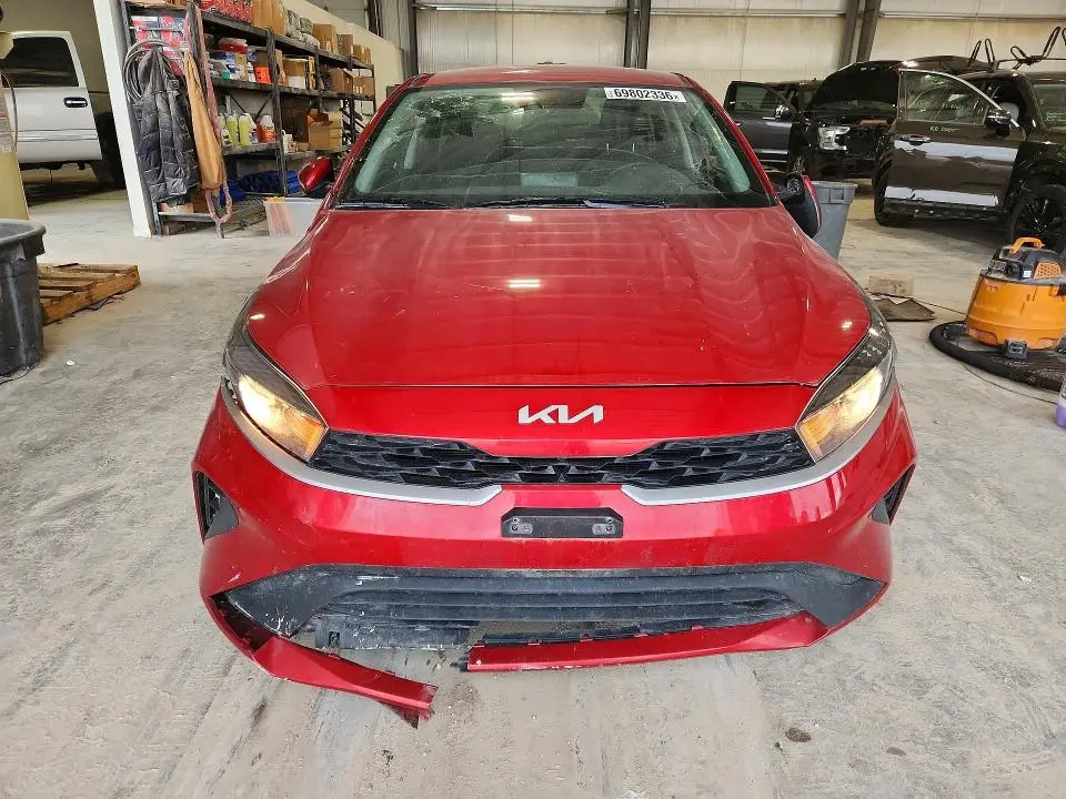 2023 KIA FORTE LXS  