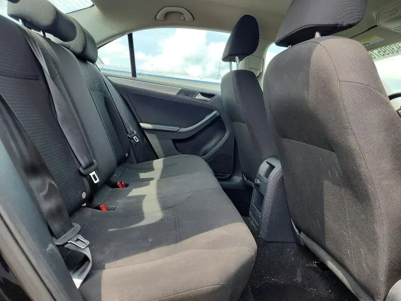 2015 VOLKSWAGEN JETTA SE  