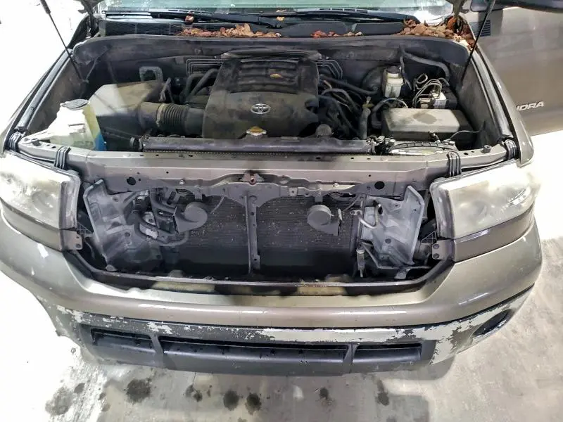 2011 TOYOTA TUNDRA CREWMAX SR5  