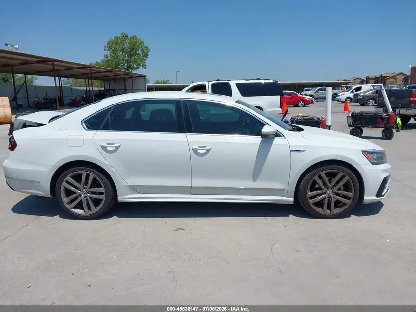 2019 VOLKSWAGEN PASSAT 2.0T SE R-LINE