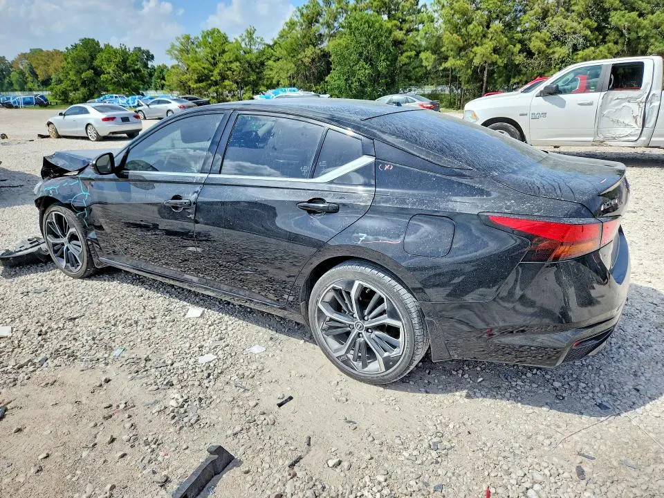 2024 NISSAN ALTIMA SR  