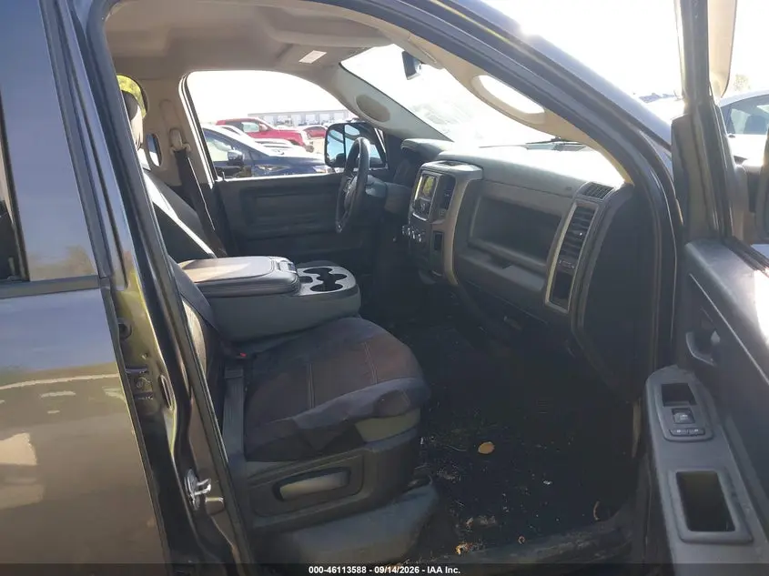 2018 RAM 1500 EXPRESS  4X4 6'4 BOX