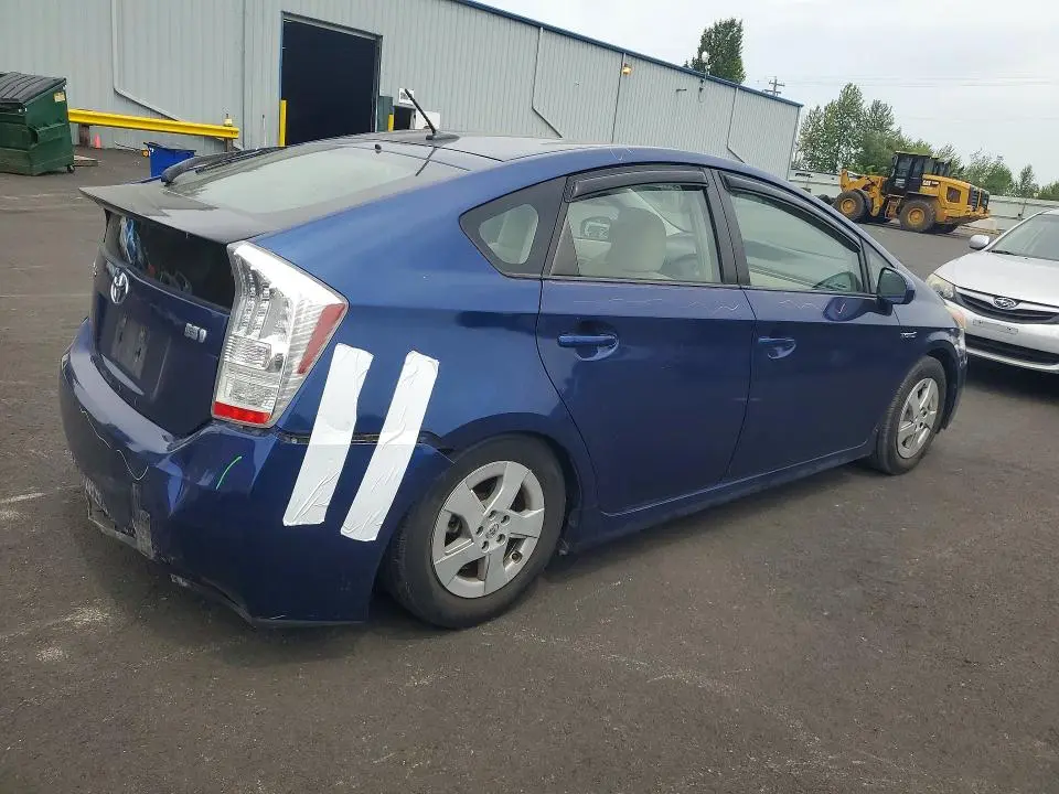 2011 TOYOTA PRIUS TWO  