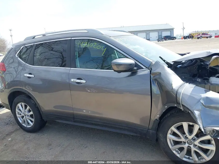 2017 NISSAN ROGUE SV