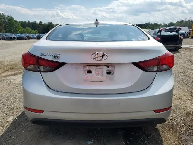 2016 HYUNDAI ELANTRA SE  