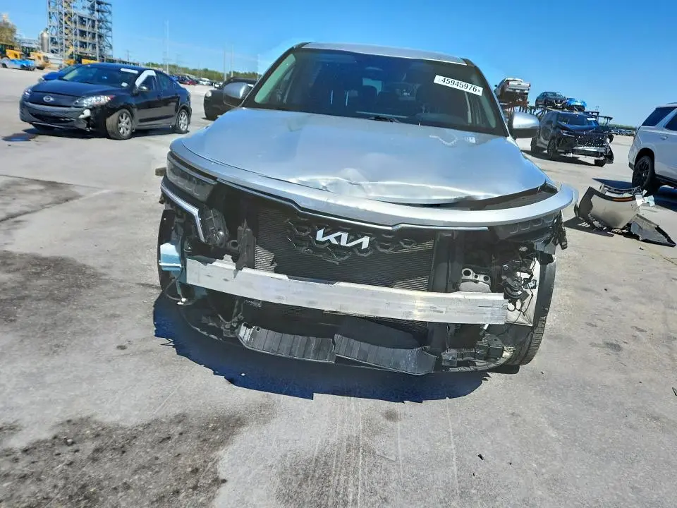 2022 KIA SORENTO LX  