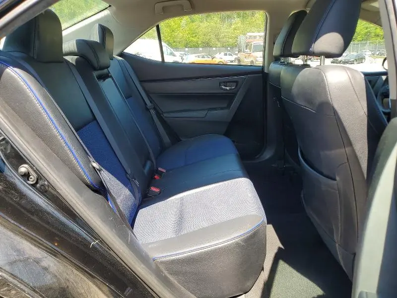 2017 TOYOTA COROLLA SE  