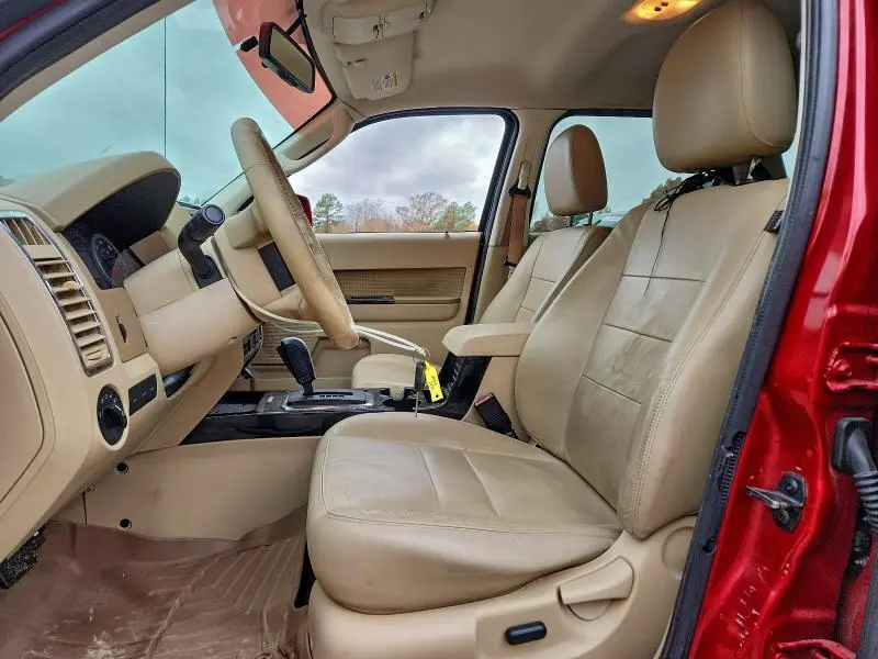 2010 FORD ESCAPE LIMITED  