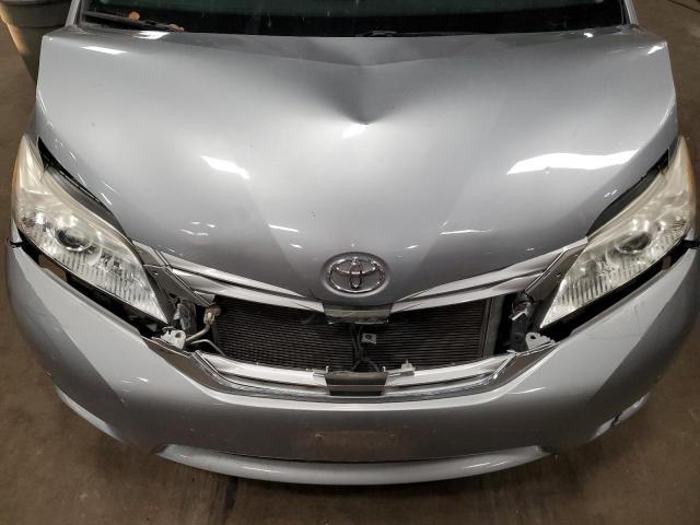 2014 TOYOTA SIENNA XLE