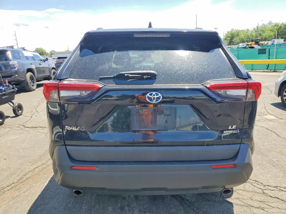 2019 TOYOTA RAV4 LE  