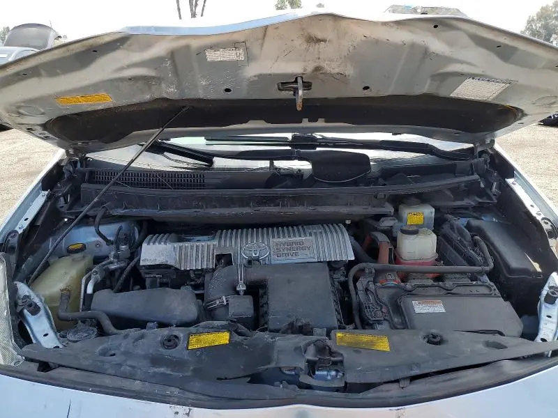 2014 TOYOTA PRIUS V TWO  