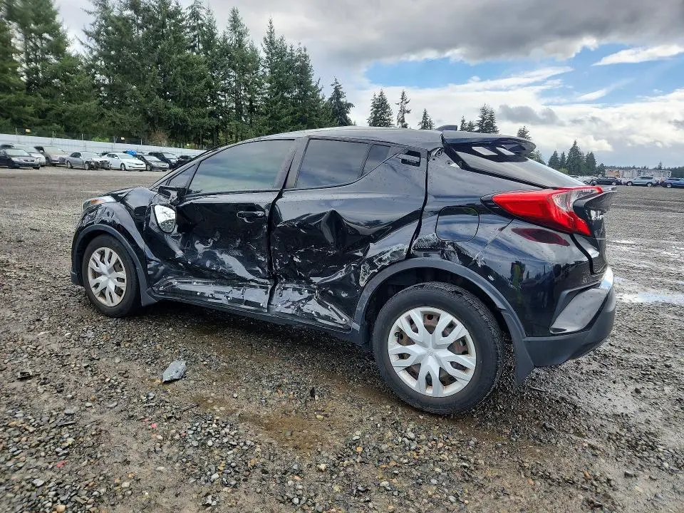 2019 TOYOTA C-HR LE  