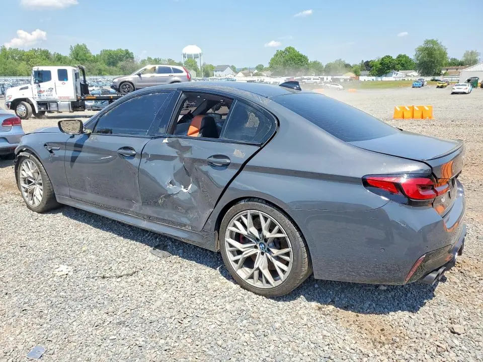 2022 BMW M5   