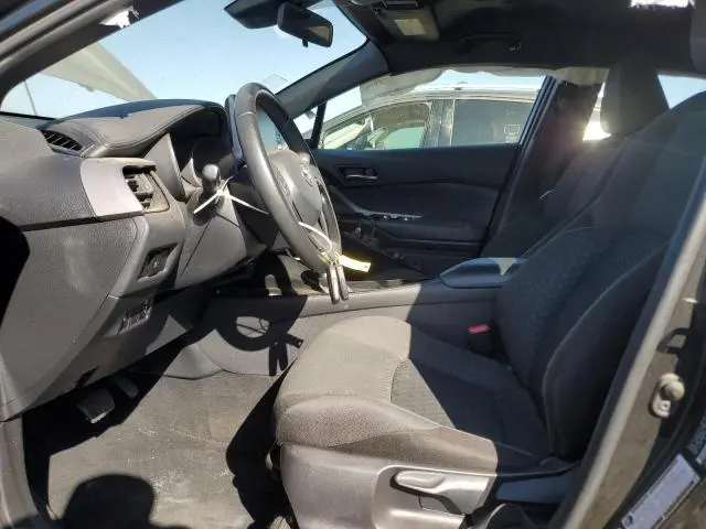 2021 TOYOTA C-HR XLE  