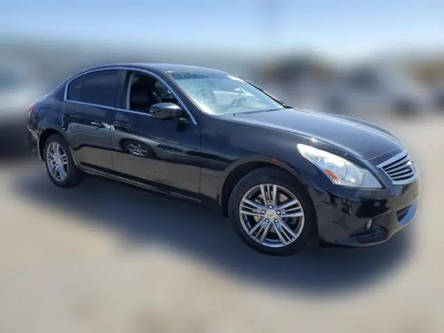 2013 INFINITI G37   