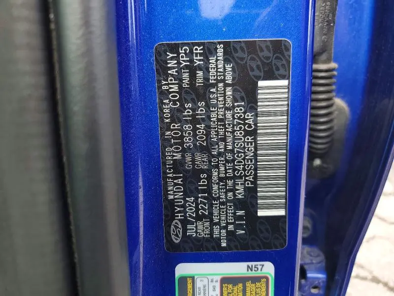 2025 HYUNDAI ELANTRA SEL  