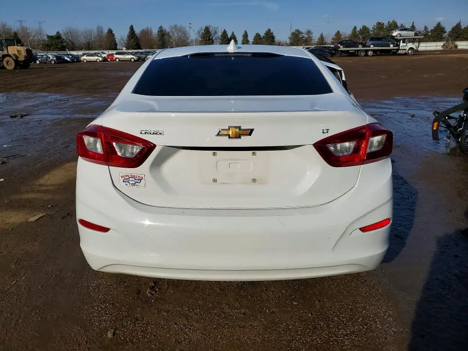2016 CHEVROLET CRUZE LT  