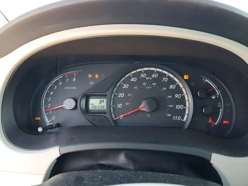 2014 TOYOTA SIENNA LE  