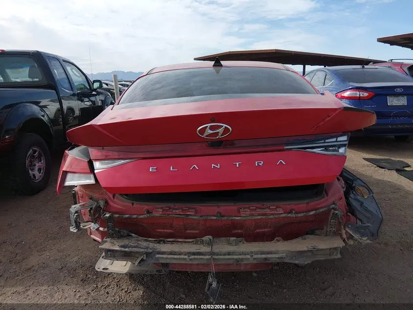 2022 HYUNDAI ELANTRA SEL