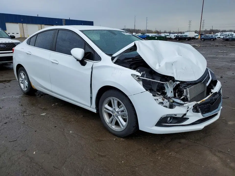 2016 CHEVROLET CRUZE LT  