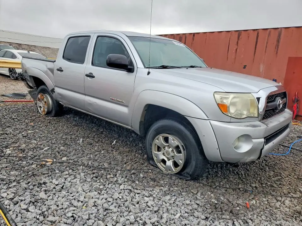 2011 TOYOTA TACOMA V6  