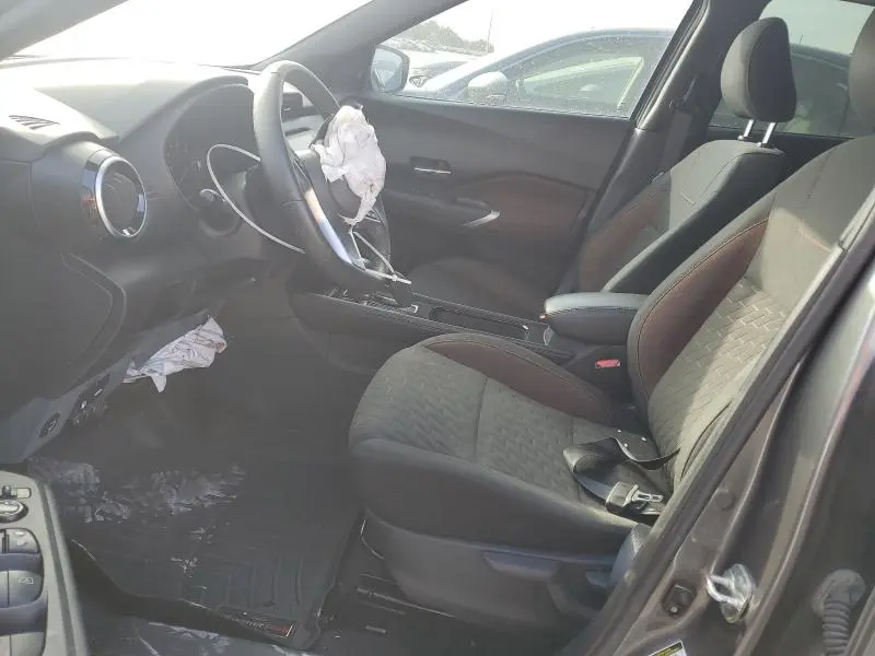 2022 NISSAN KICKS SR  