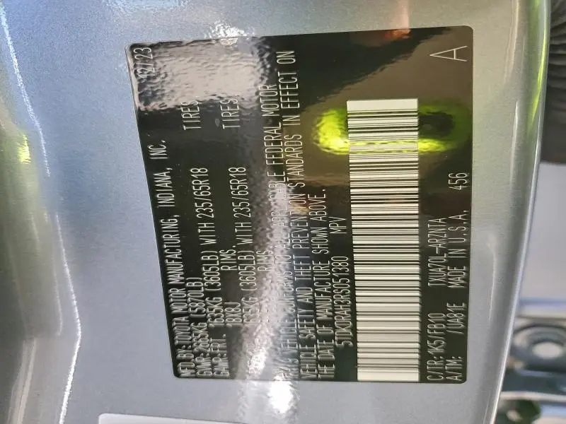 2024 TOYOTA HIGHLANDER LE  