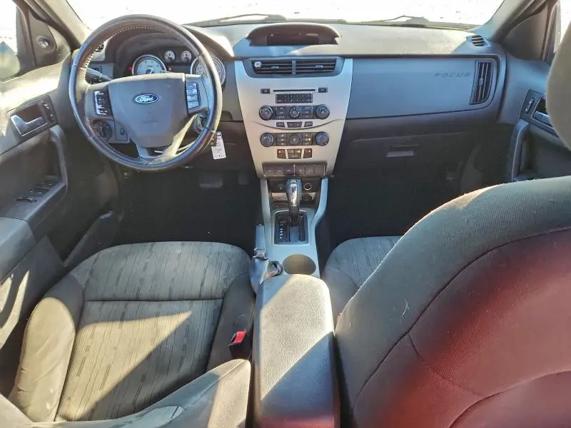 2010 FORD FOCUS SE  