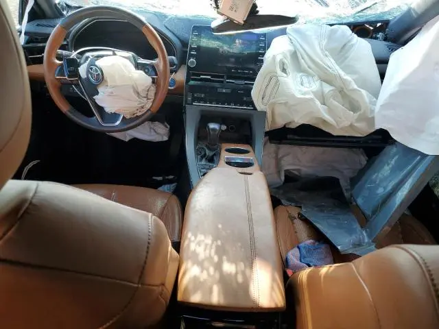 2019 TOYOTA AVALON XLE  