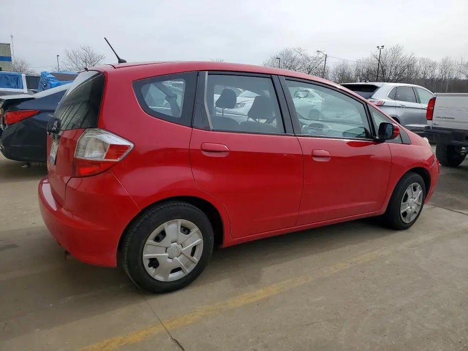 2013 HONDA FIT   