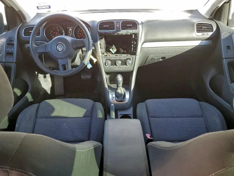 2011 VOLKSWAGEN GOLF   