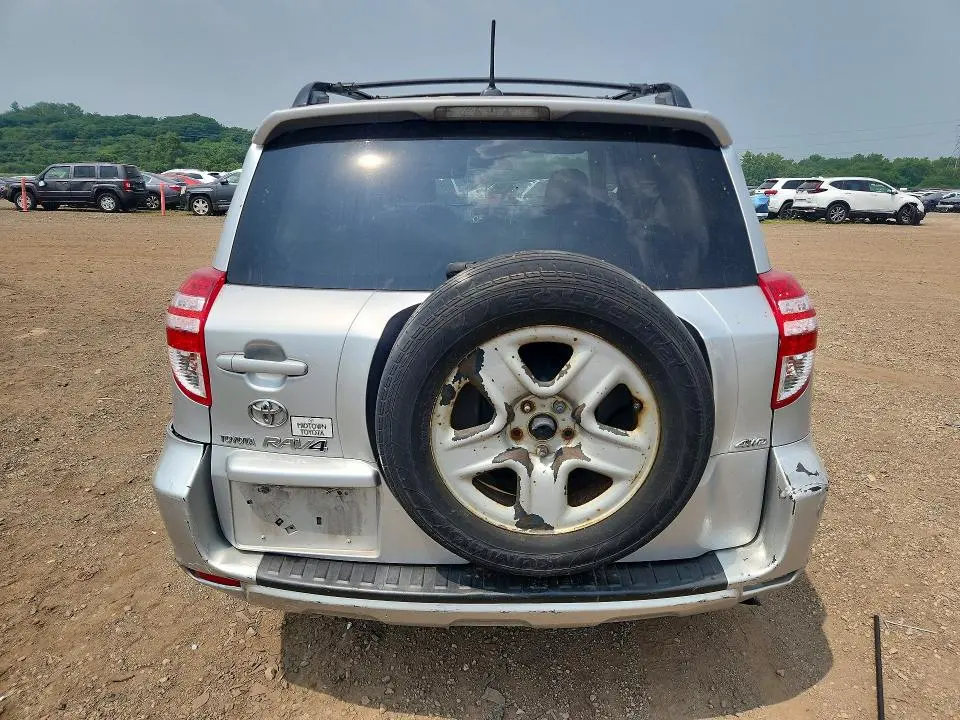 2010 TOYOTA RAV4 BASE  