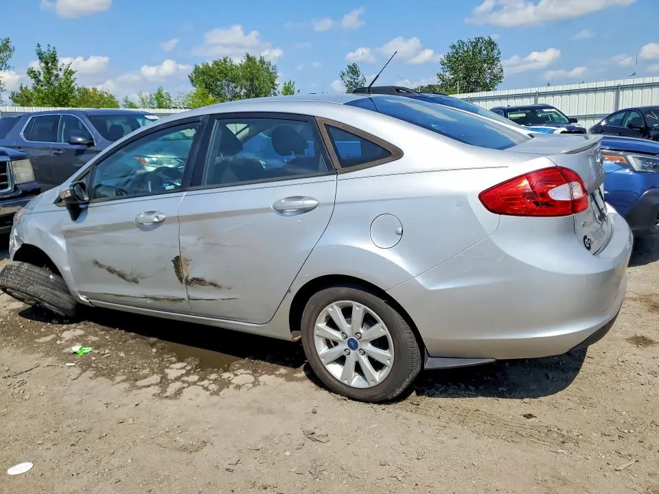 2013 FORD FIESTA SE  