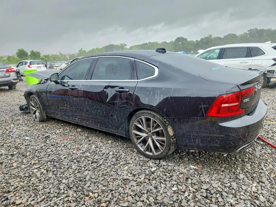 2018 VOLVO S90 T5 MOMENTUM  