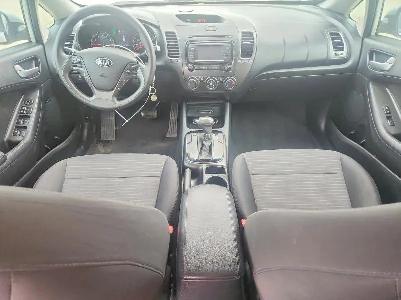 2017 KIA FORTE LX  