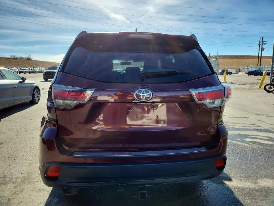 2016 TOYOTA HIGHLANDER XLE  