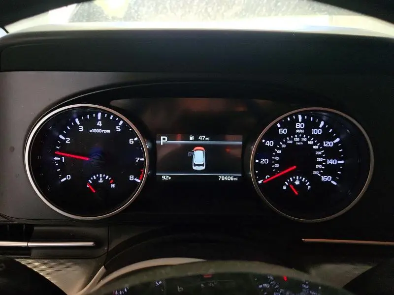 2023 KIA CARNIVAL LX  