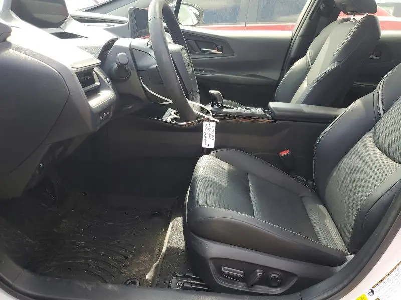 2024 TOYOTA PRIUS XLE  