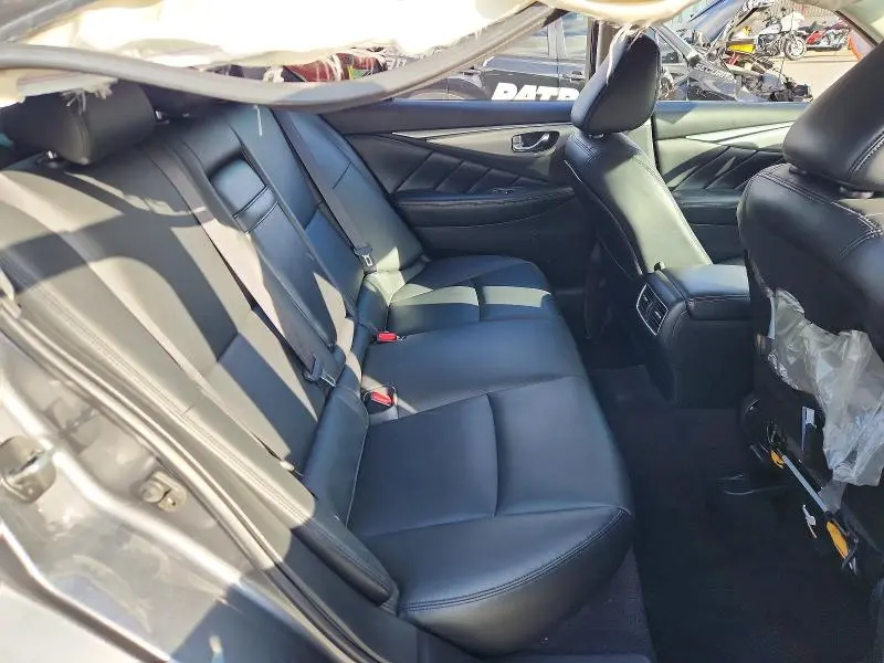 2021 INFINITI Q50 LUXE  