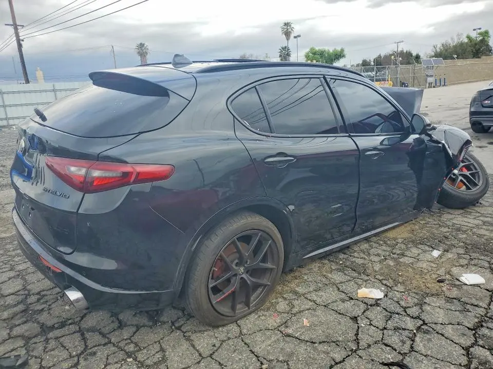 2021 ALFA ROMEO STELVIO TI  