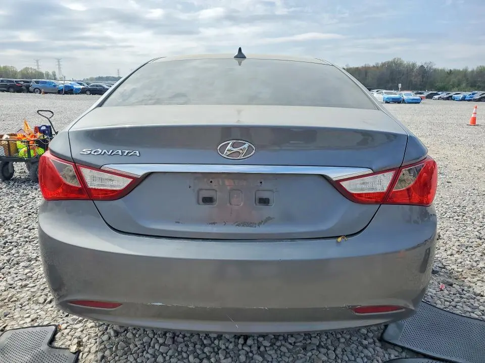 2013 HYUNDAI SONATA GLS  