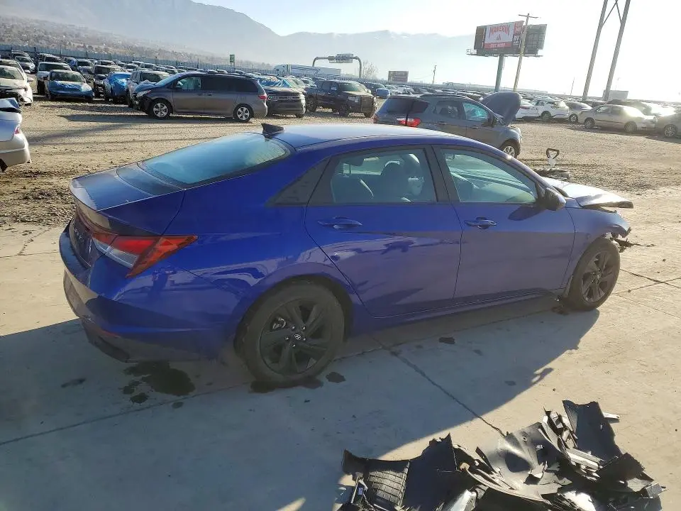 2022 HYUNDAI ELANTRA SEL  