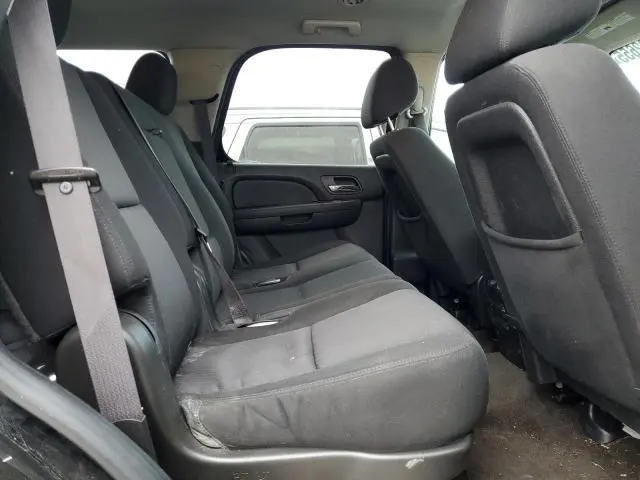 2013 GMC YUKON SLE  
