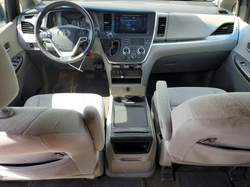 2016 TOYOTA SIENNA LE  