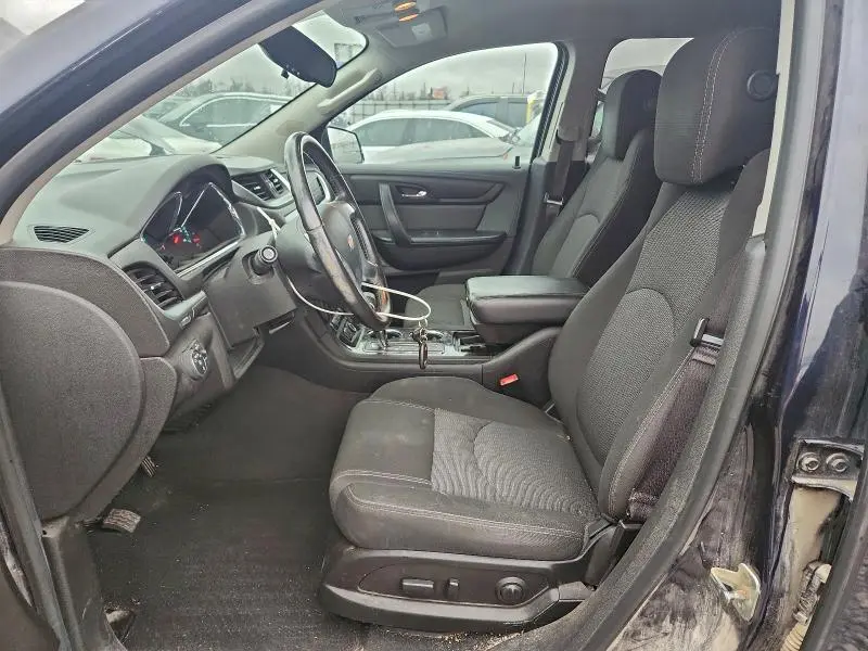 2017 CHEVROLET TRAVERSE LT  